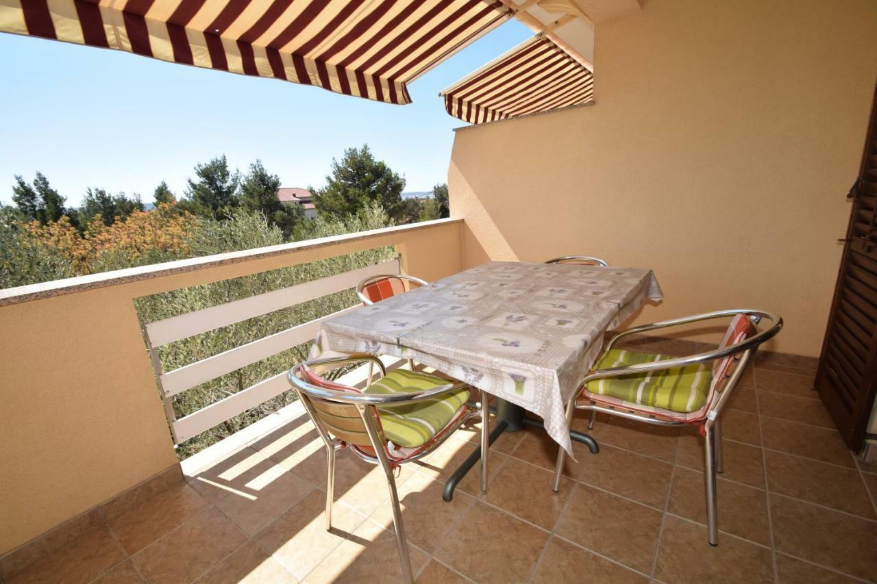 Apartments Ivan Starigrad Paklenica Exterior foto