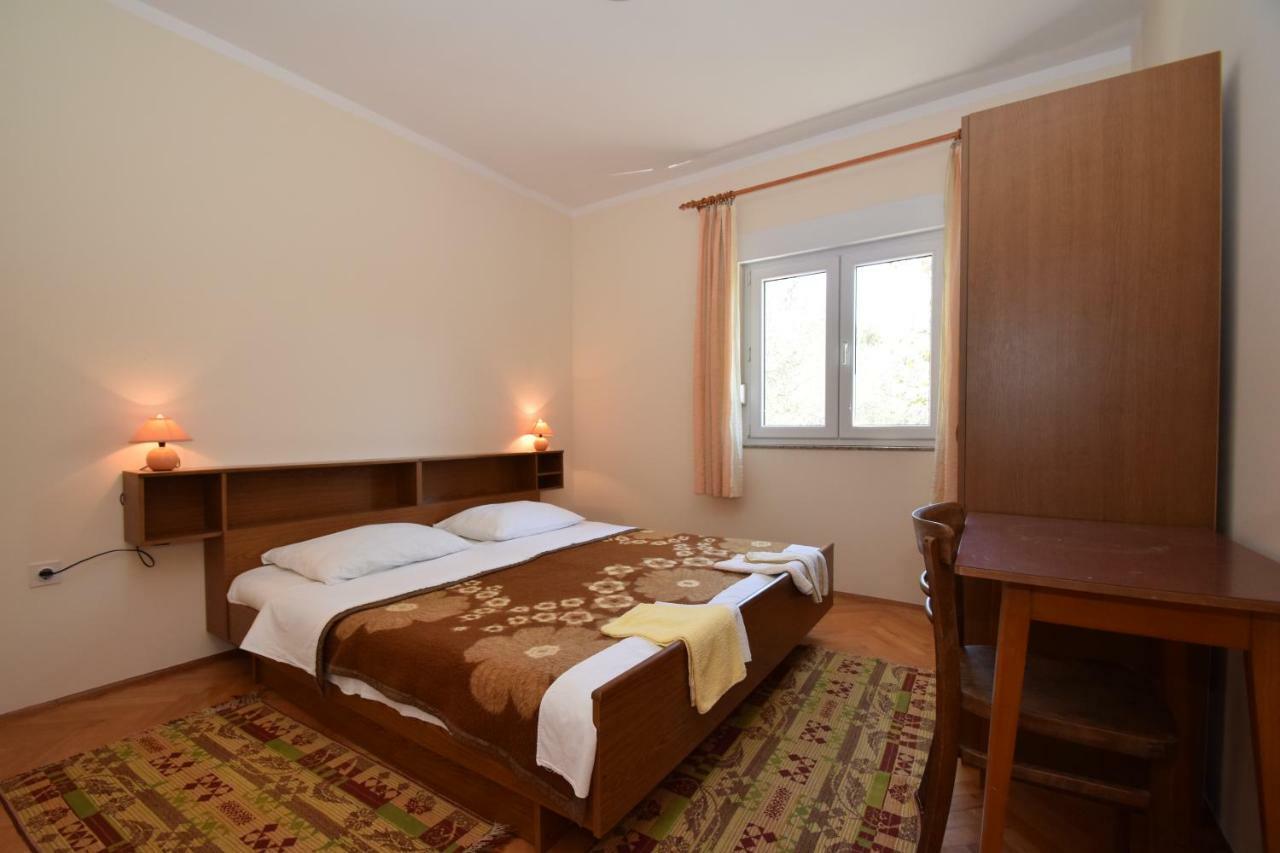 Apartments Ivan Starigrad Paklenica Exterior foto